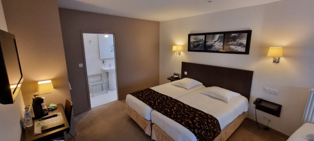 Hotel Bellevue Hotel A Guer Chambre Twin Et Triple