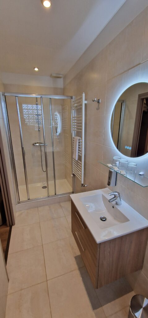Hotel Bellevue Hotel A Guer Ch Triple 2